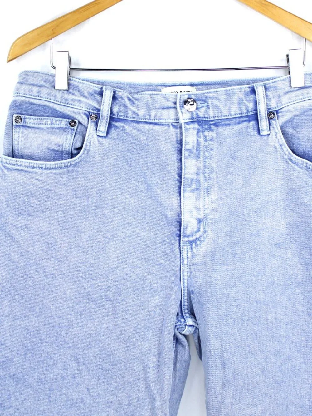 Tory Burch Women's Straight Leg Lice Ice Blue Wash Denim Jeans Size 32